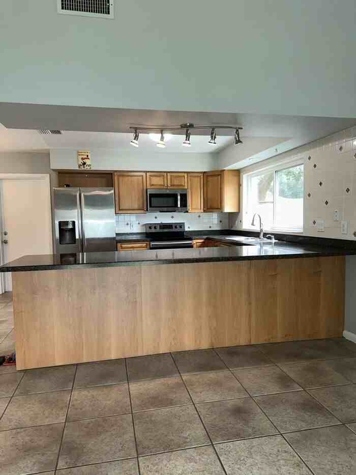 16413 Bonneville Dr - Photo 2 of 22