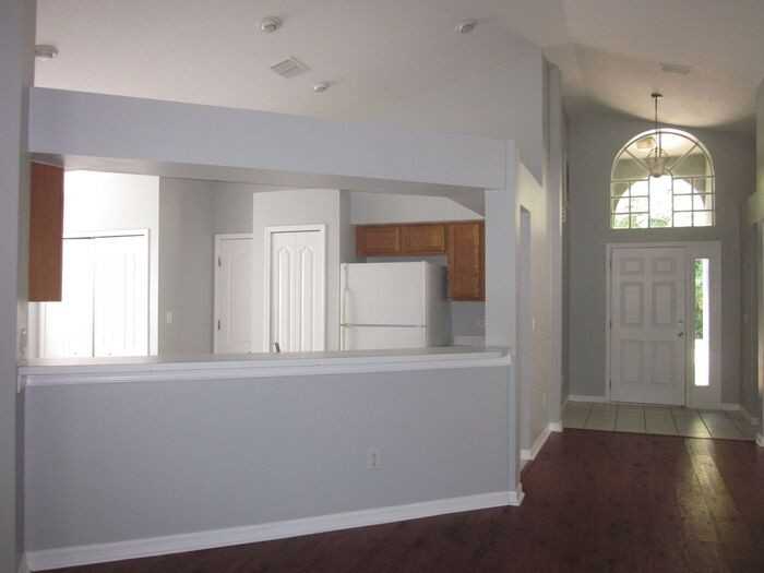 30653 Midtown Ct - Photo 7 of 20