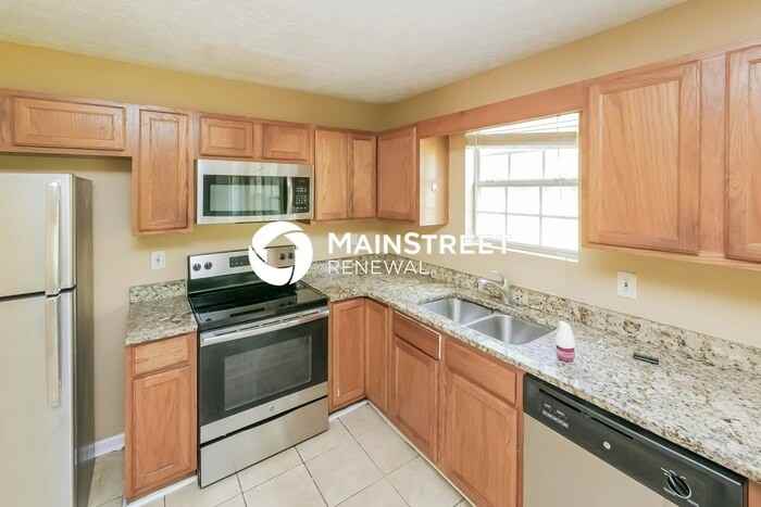 101 Bradesbury Ln - Photo 4 of 17