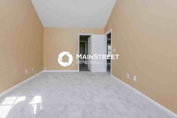 101 Bradesbury Ln - Photo 7 of 17