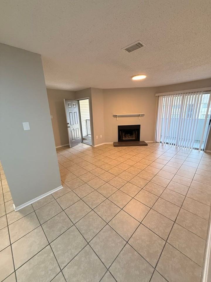 Fern View Apartments - Photo 3 of 7