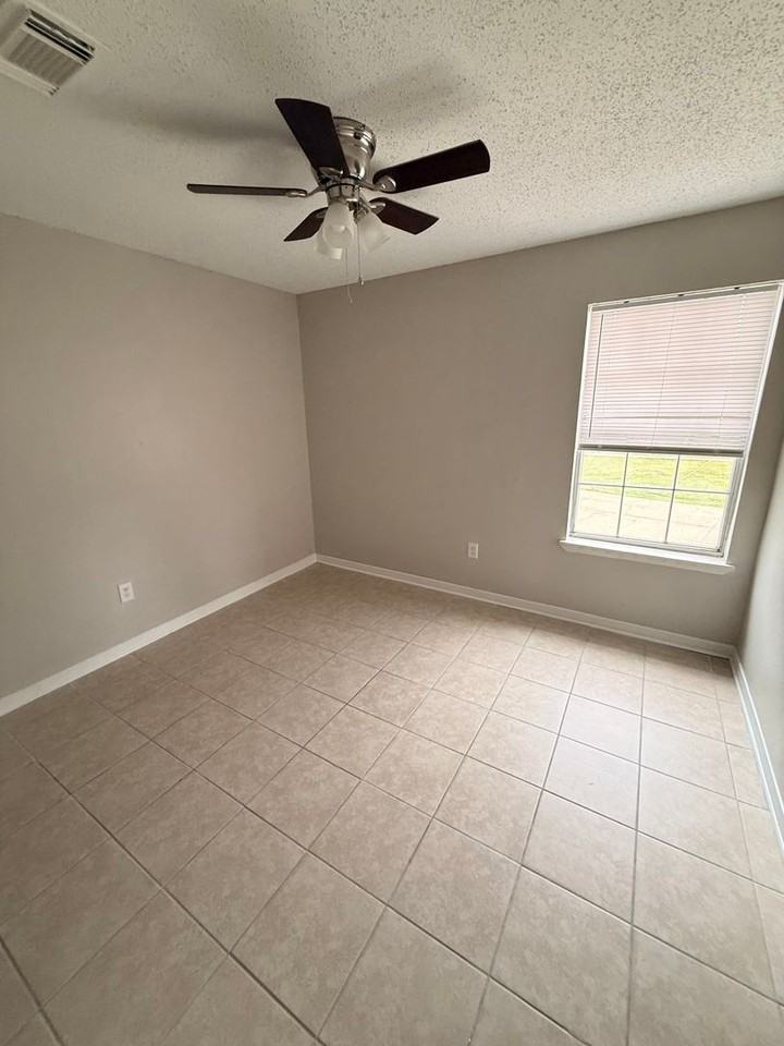 Fern View Apartments - Photo 6 of 7