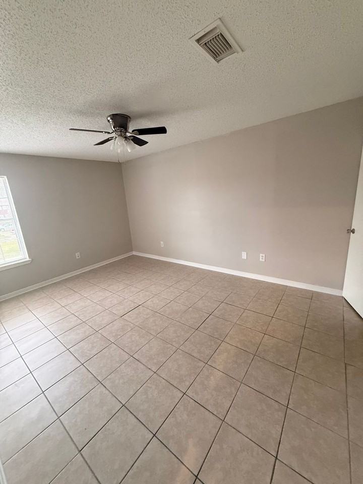 Fern View Apartments - Photo 7 of 7