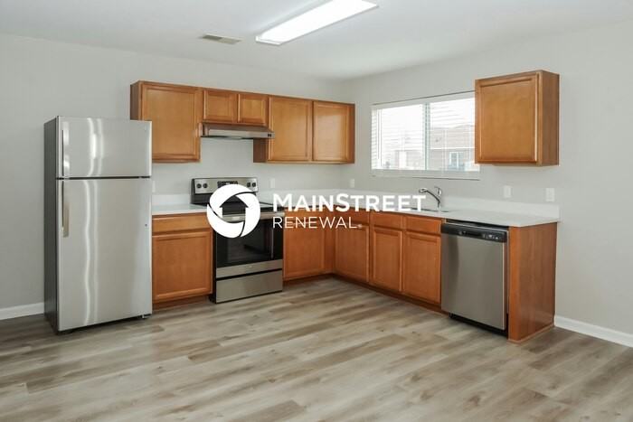 213 Farmington Dr - Photo 6 of 17