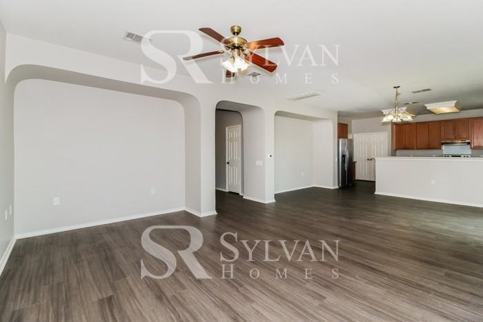 8904 Ipswich Bay Dr - Photo 3 of 15