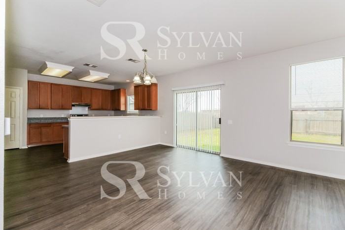 8904 Ipswich Bay Dr - Photo 4 of 15