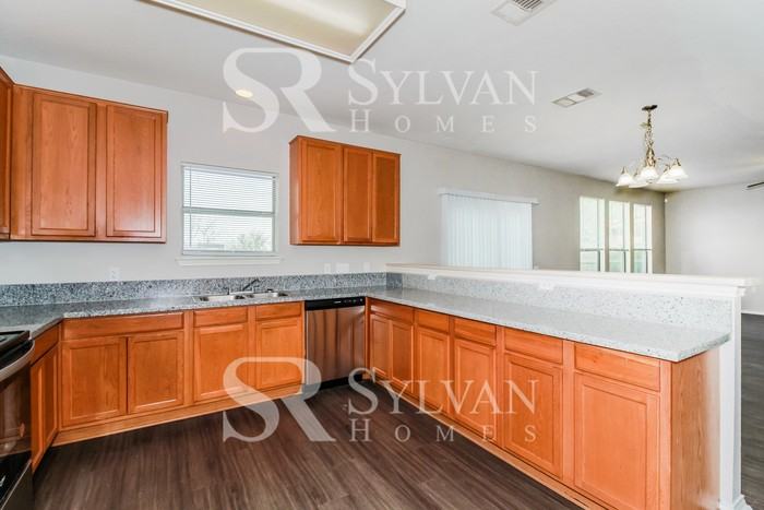 8904 Ipswich Bay Dr - Photo 6 of 15