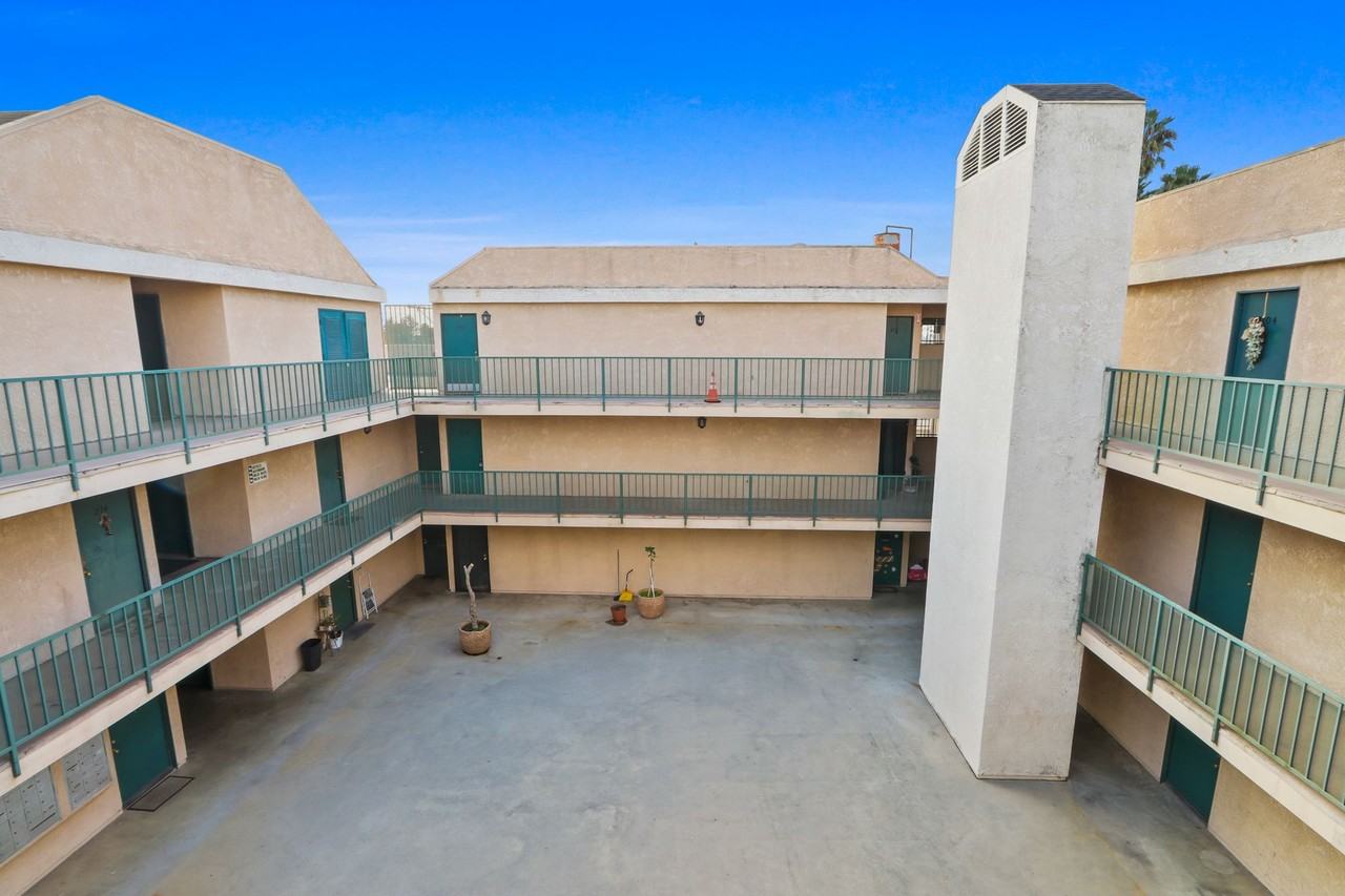 Bush Apartments - Photo 2 of 10