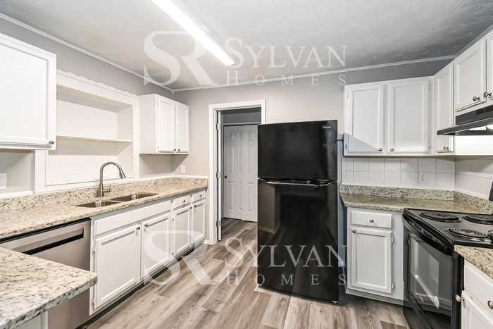 1007 Winstonian Way St - Photo 6 of 16