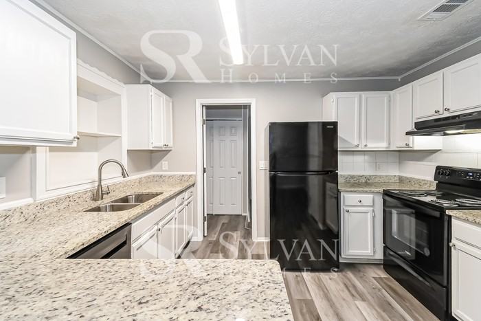 1007 Winstonian Way St - Photo 7 of 16