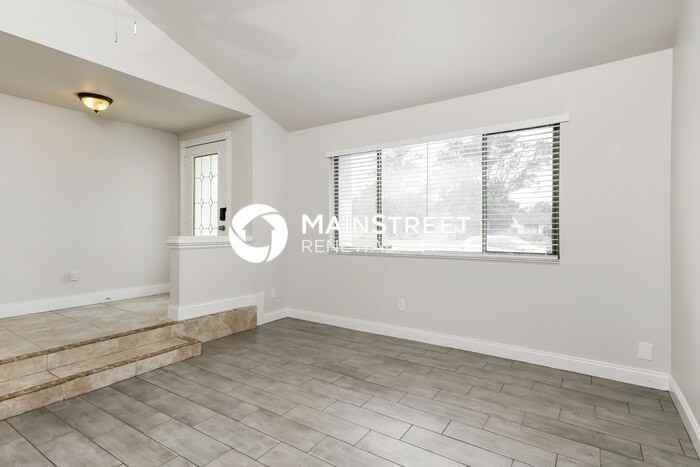 931 Alameda Dr - Photo 3 of 16