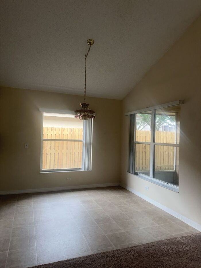 8928 Southbay Drive - Photo 7 of 26