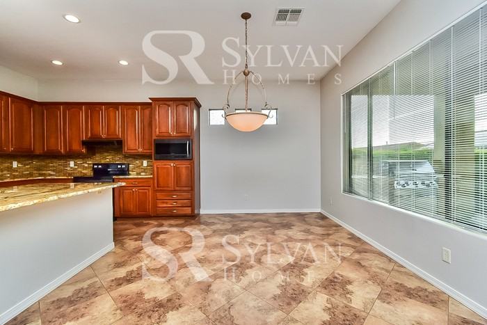 13123 N Kenosha Bluff Dr - Photo 5 of 16