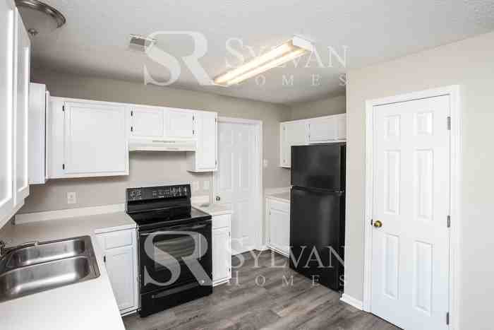 327 Oak Manor Dr - Photo 6 of 15