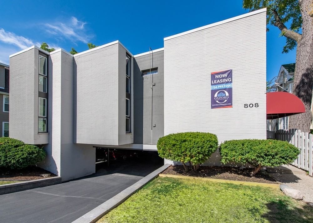 808 Oakland - Photo 4 of 5