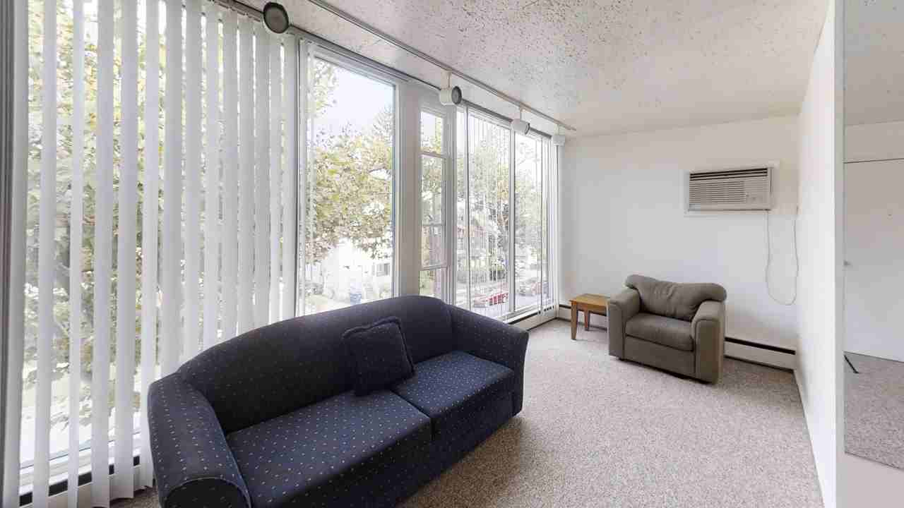 404 N. Thayer - Photo 2 of 4