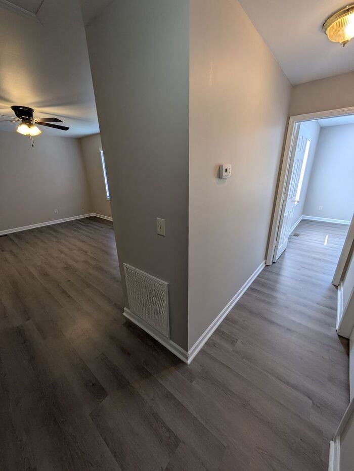109 West 20th Street - Photo 3 of 8