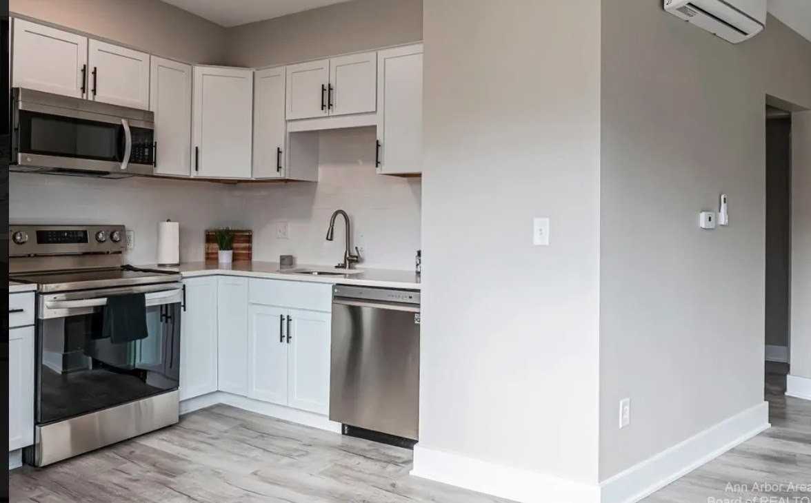 320 Koch - Photo 2 of 10