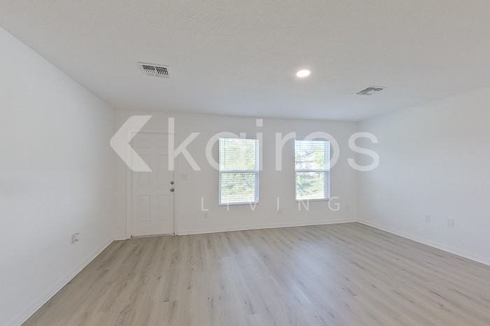 8045 99th Avenue - Photo 4 of 22