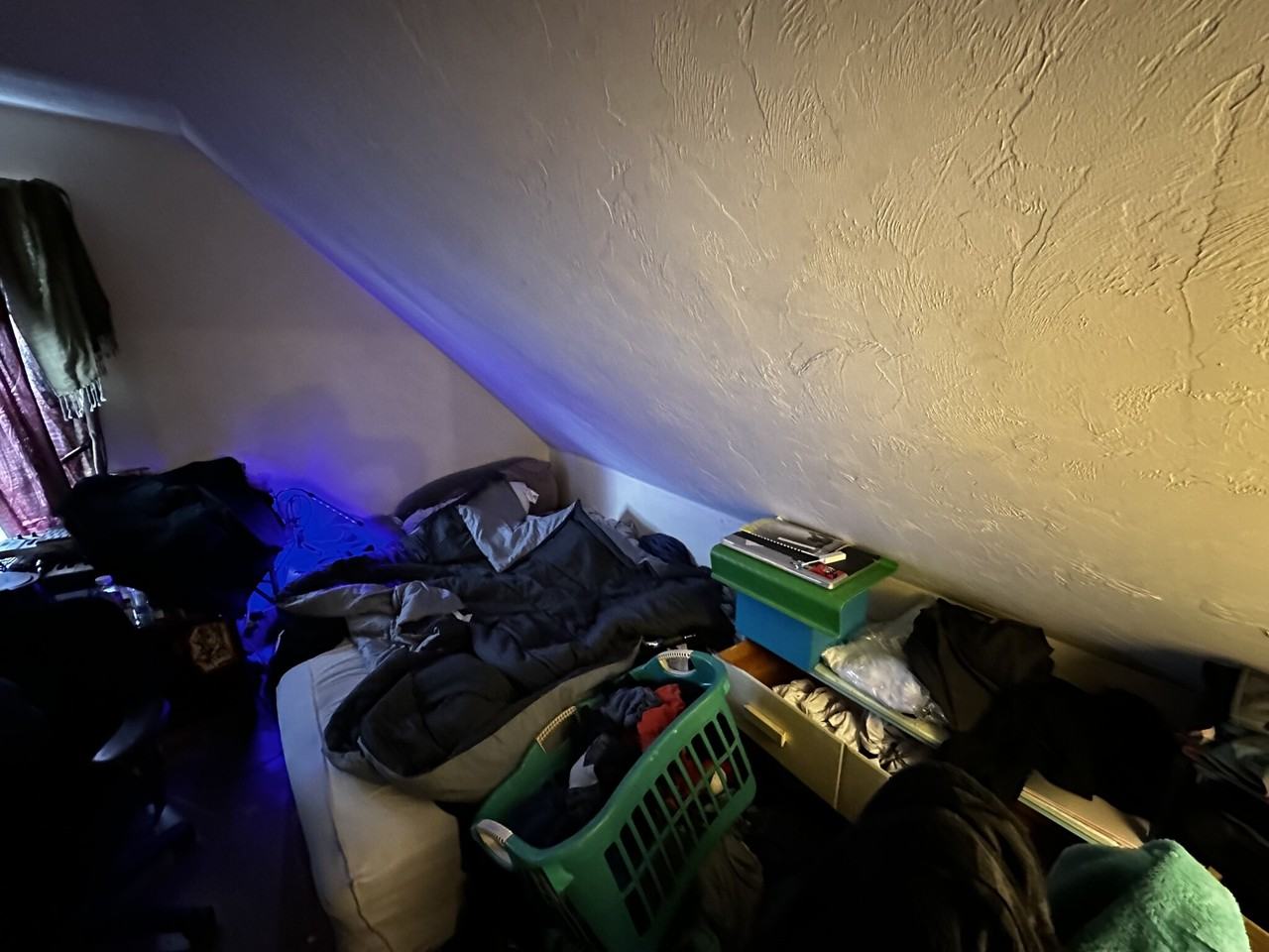 40 Hooker St - Photo 4 of 27