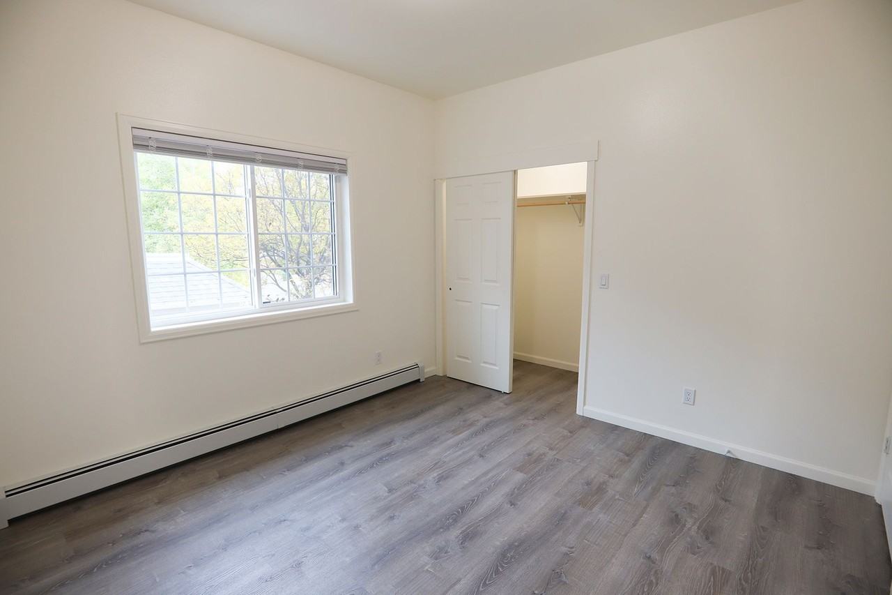 Bernard 435 - Photo 6 of 22