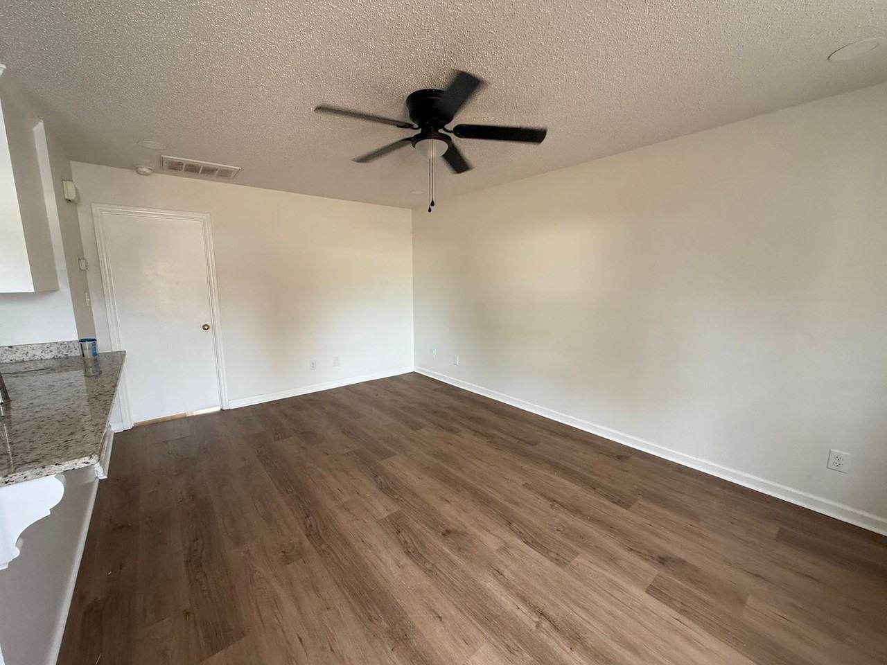 2149 Glendale Drive Southwest - Photo 3 of 6