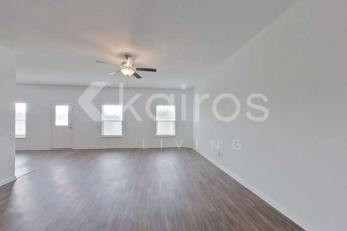 946 Shady Brk - Photo 2 of 25