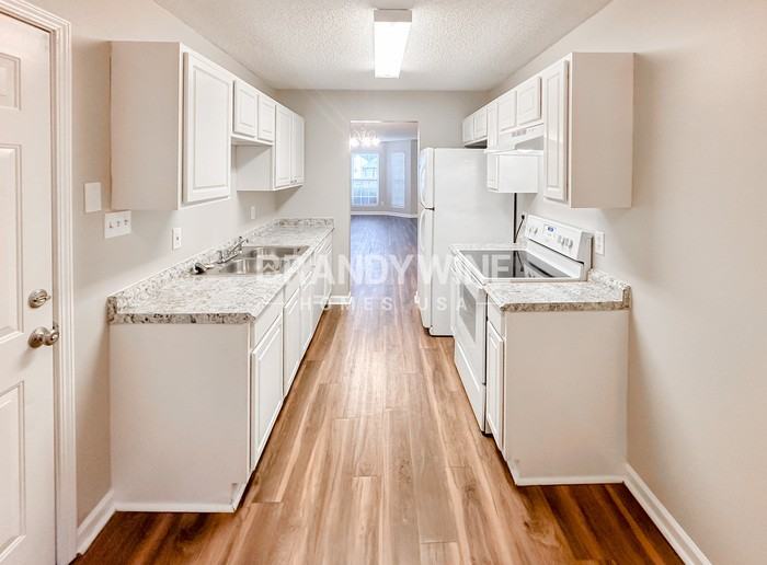 7250 Oakley Ct - Photo 5 of 24