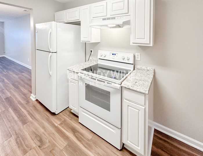 7250 Oakley Ct - Photo 6 of 24