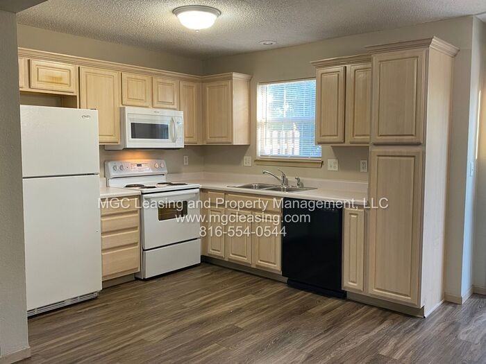 1110 Garden Drive - Photo 2 of 16