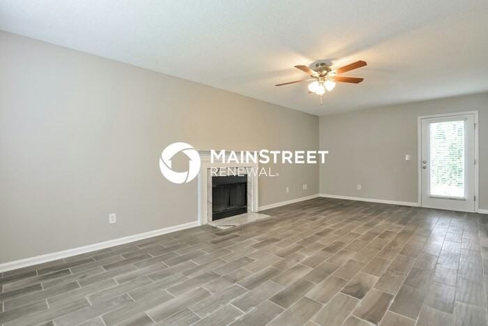 1100 Curtiss Dr - Photo 2 of 18