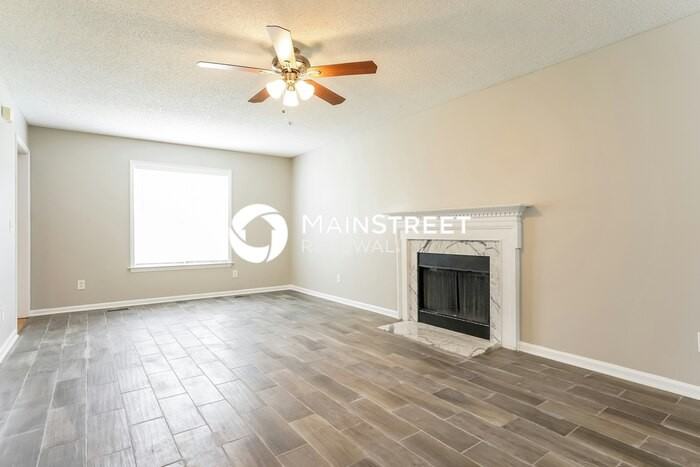 1100 Curtiss Dr - Photo 3 of 18