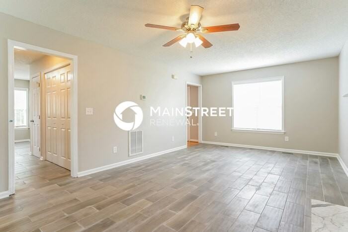 1100 Curtiss Dr - Photo 4 of 18