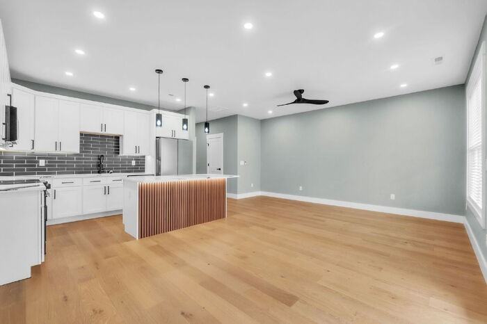 610 N Shamrock Ave #A - Photo 7 of 28