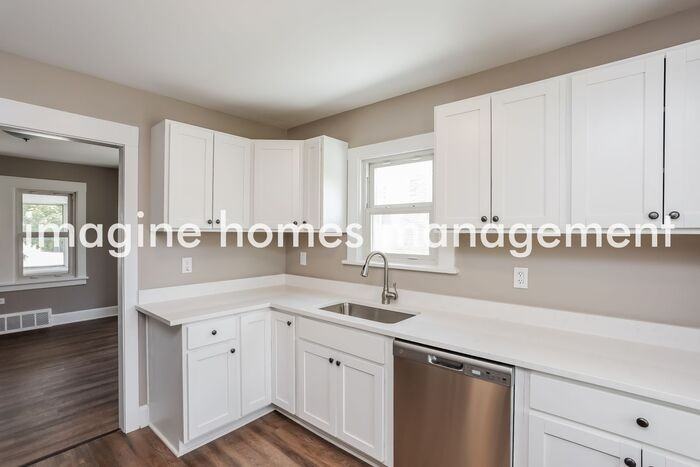 5170 Oakmont Drive - Photo 7 of 18