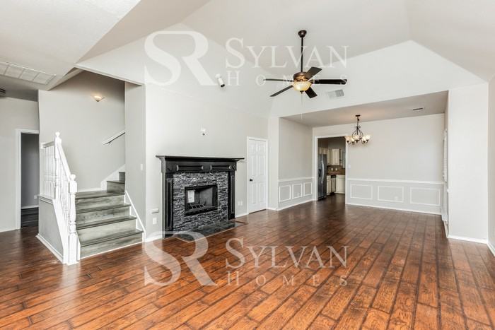 1428 Willow Wood Dr - Photo 2 of 15