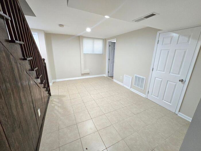 3800 Erdman Avenue - Photo 7 of 20