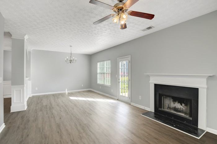 11244 Aliyah Dr - Photo 4 of 25