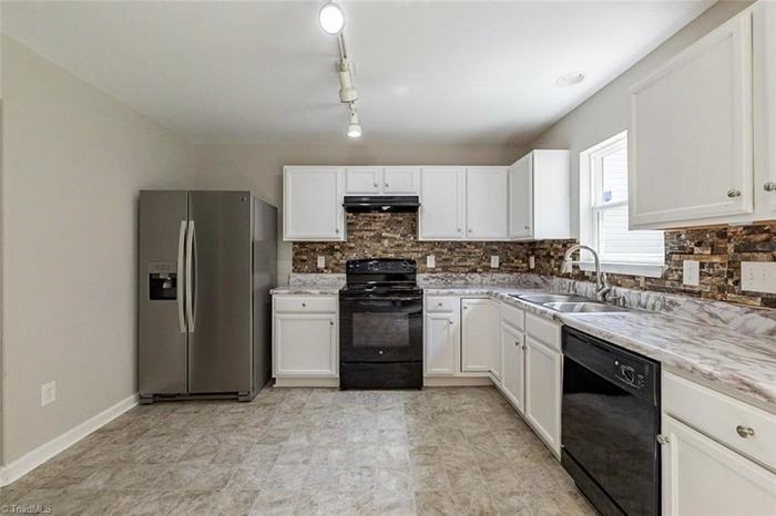 100 Hadley Dr - Photo 6 of 13