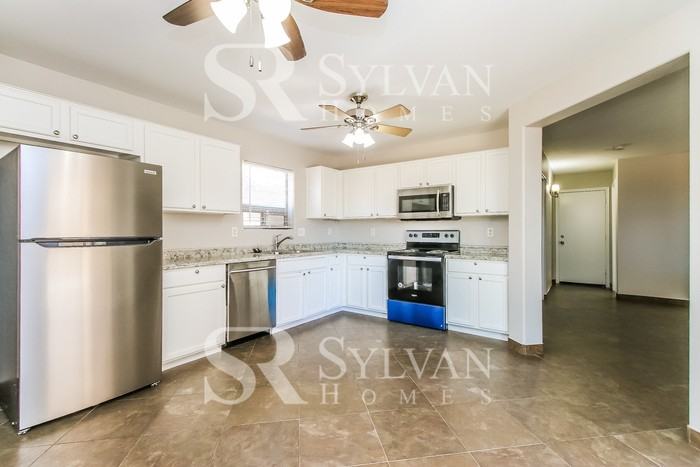 41889 W Sunland Dr - Photo 7 of 16