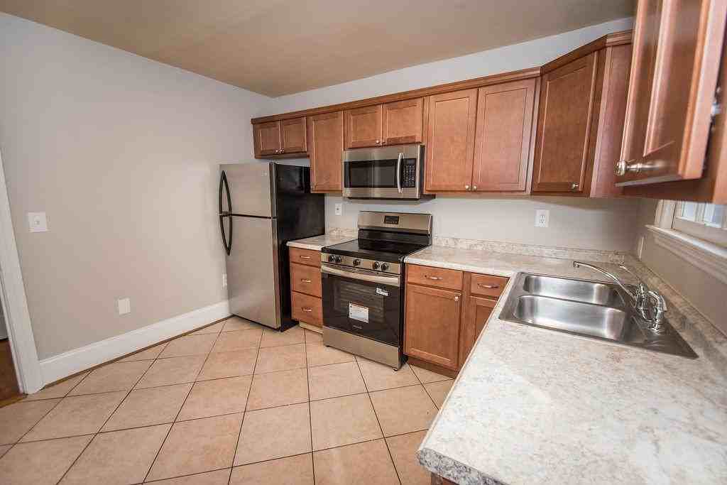 153 Pleasant Ridge Avenue - Photo 6 of 11