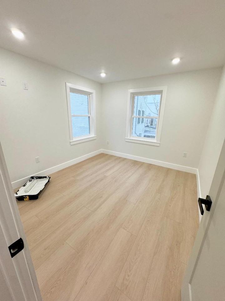 118 E Huntingdon St - Photo 3 of 10