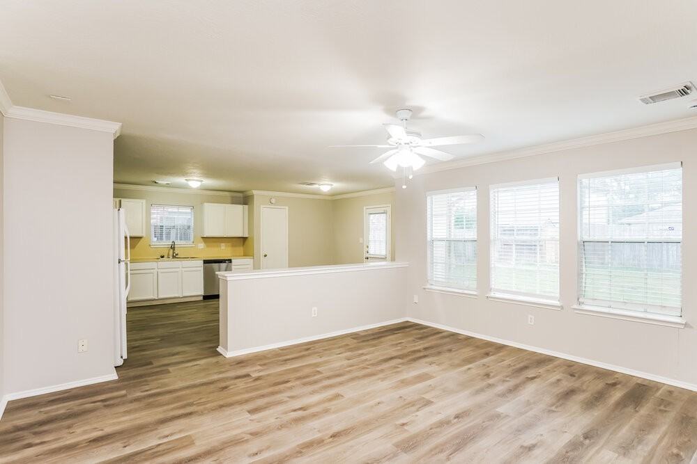 5827 Clerkenwell Drive - Photo 6 of 17