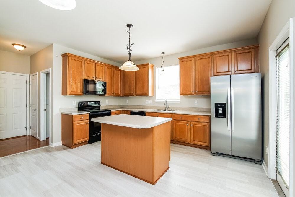 360 Stobhill Ln - Photo 7 of 18