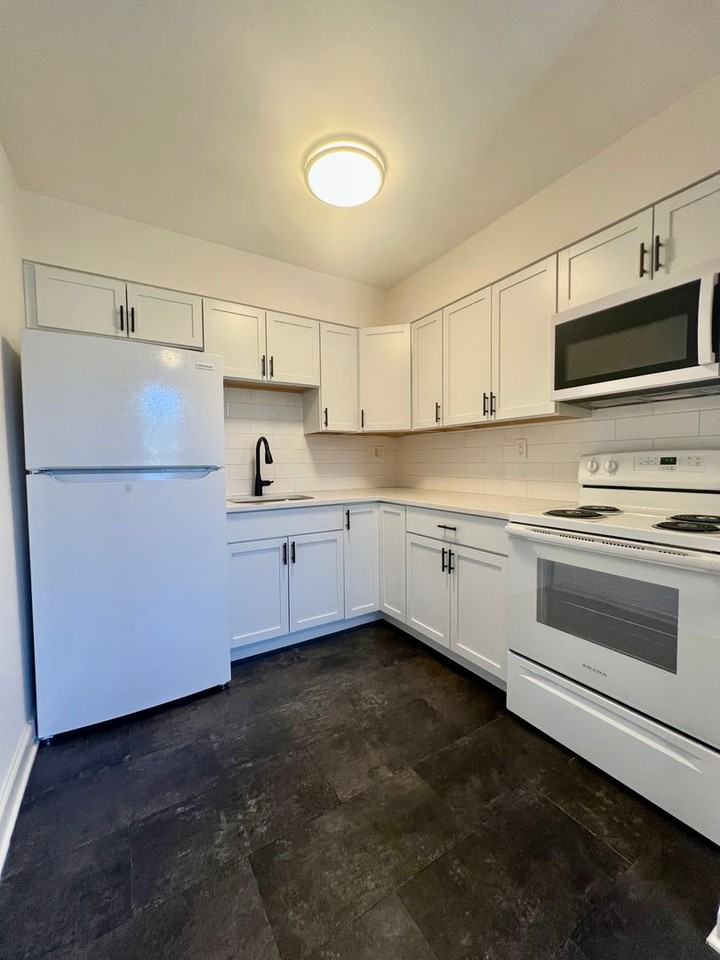 West Village Apartments - Photo 2 of 8