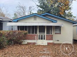 featured image of 816 West 48th Street