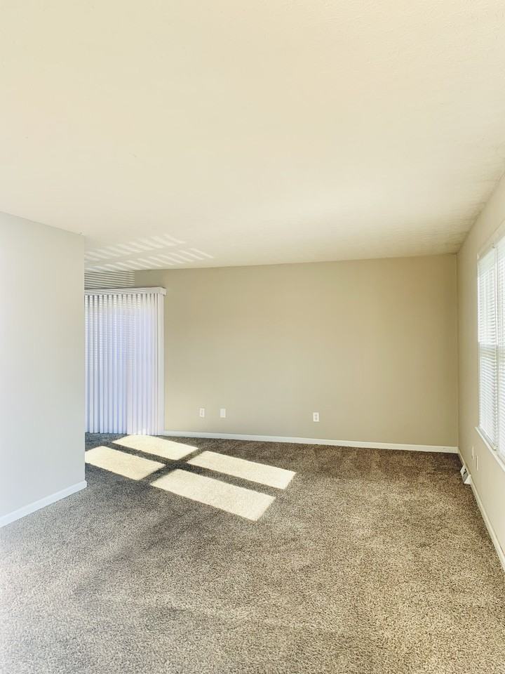 1609 Flanigan Ct #C - Photo 3 of 11