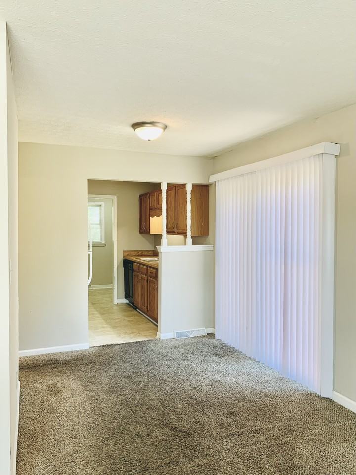 1609 Flanigan Ct #C - Photo 4 of 11