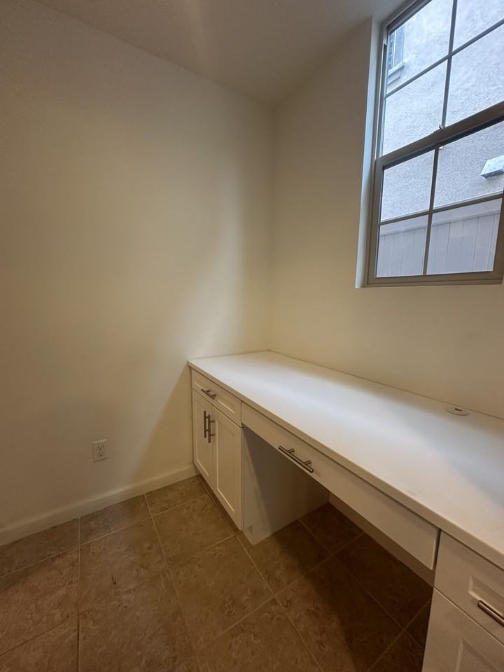 6449 Autumn Gold Way #NA - Photo 7 of 26