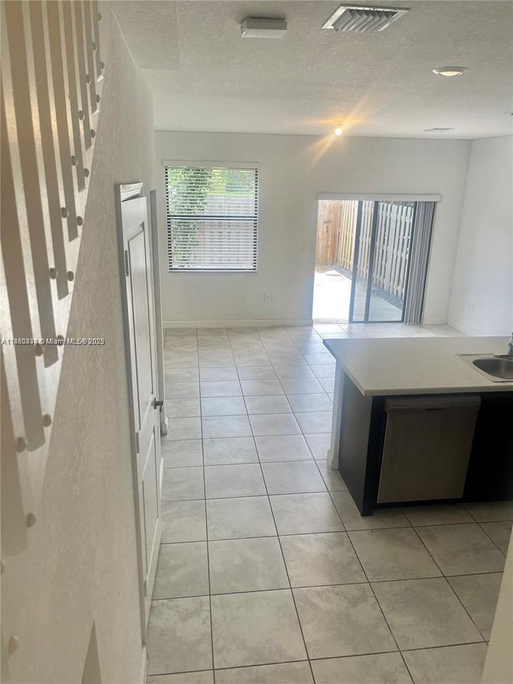 24839 Sw 113th Pl #24839 - Photo 3 of 15